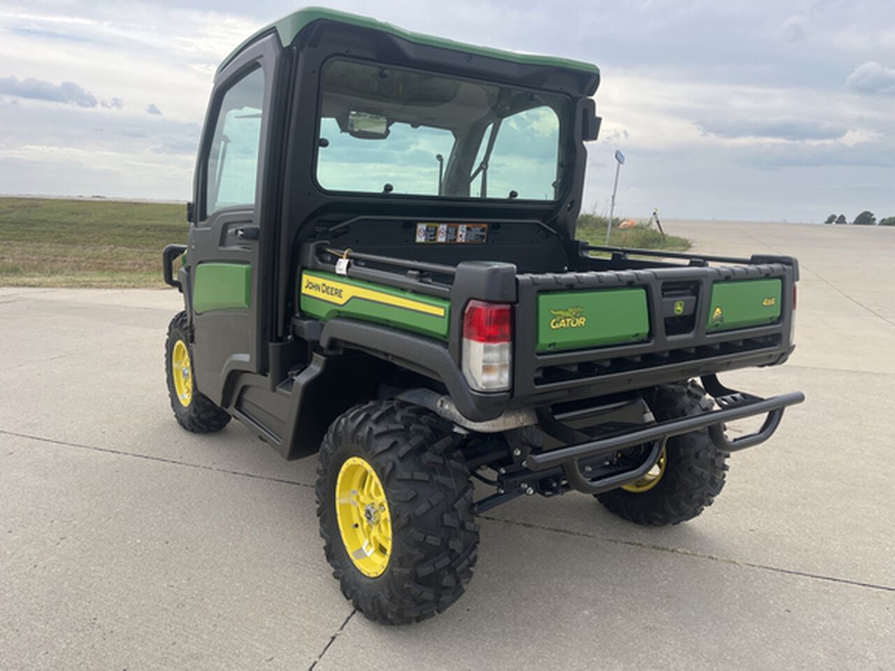 2022 XUV 835R - 428183,  image number 2