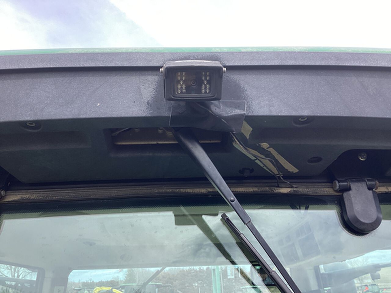 2013 7215R - 430506,  image number 17