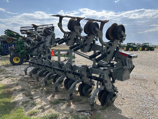 2013 6000 - 440810,  image number 3