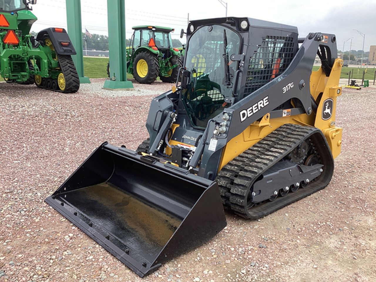 2024 317G - 426238,  image number 0