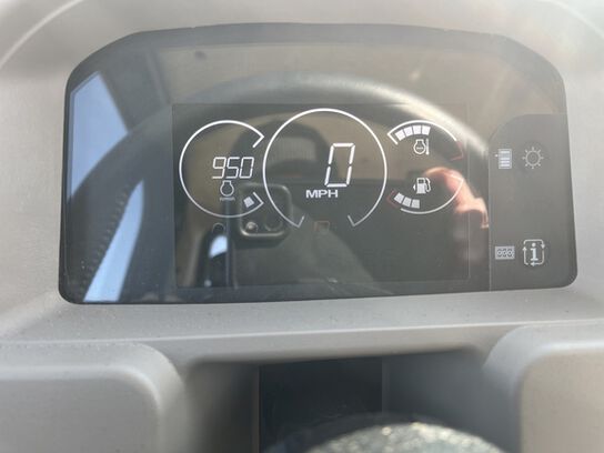 2021 XUV 835R - 438768,  image number 9