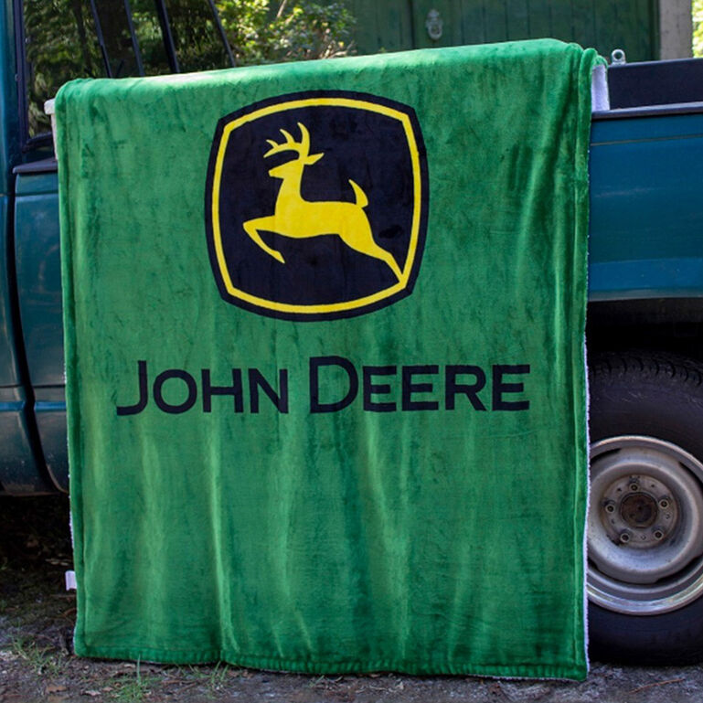 Green Trademark Fleece Blanket LP83208, 