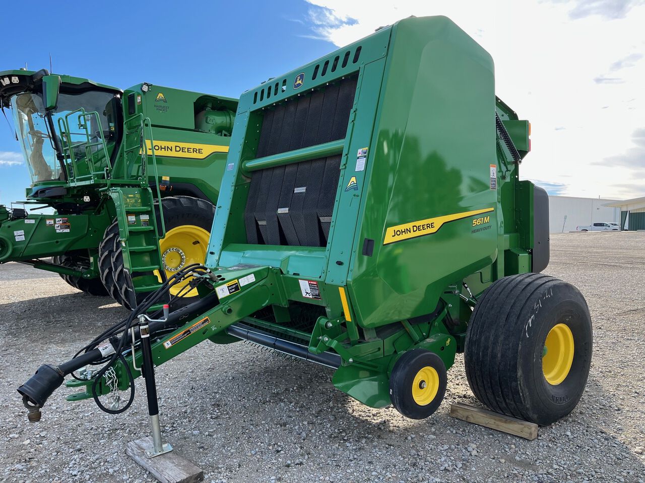 2024 561M - 429395,  image number 0