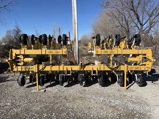 2022 6300 - 402543,  image number 2