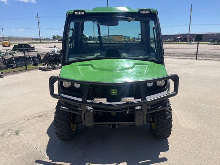 2022 XUV 835R - 439449, 