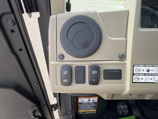 2022 XUV 835R - 399059,  image number 11