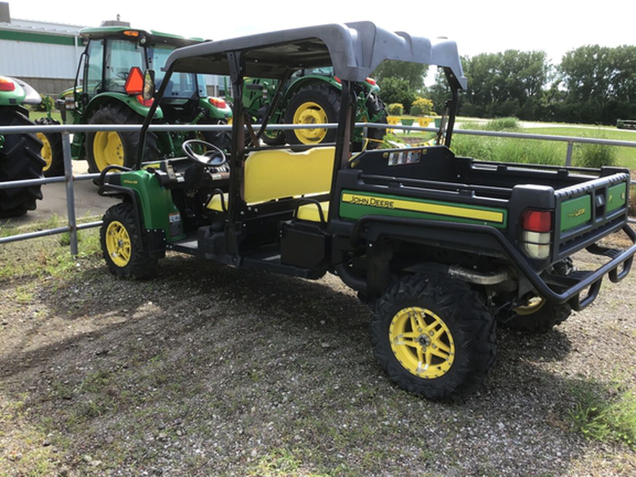 2018 XUV 825I S4 - 444732,  image number 3