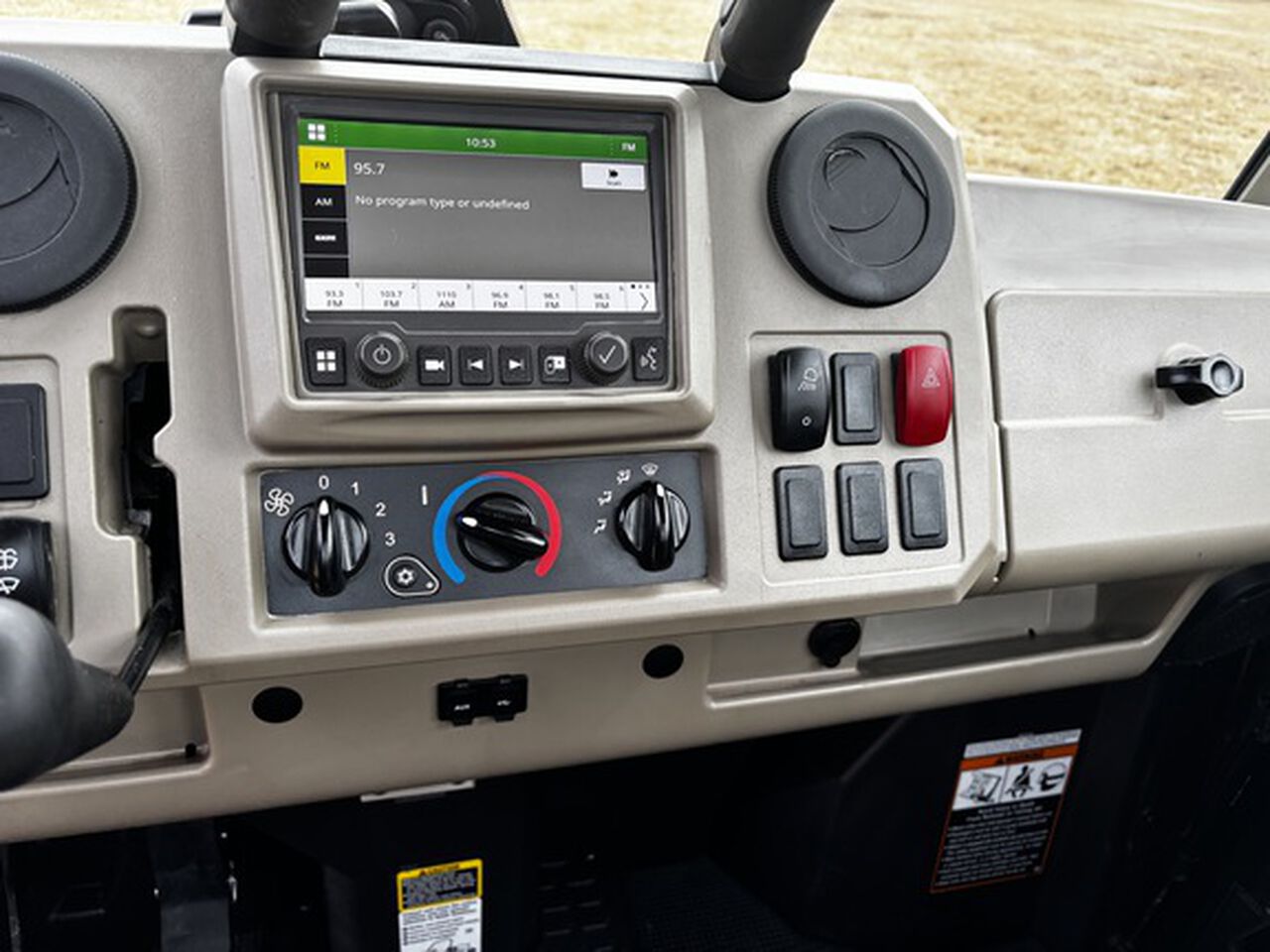 2024 XUV835R - 428283,  image number 22