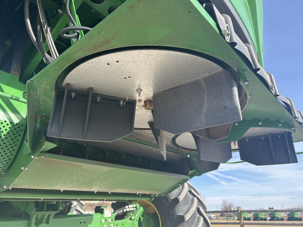 2025 S7 700 - 442020,  image number 22