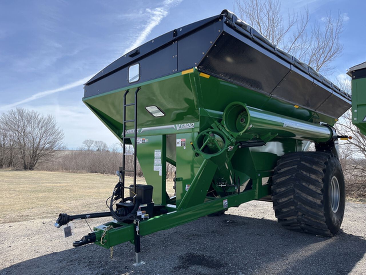  V1300 - 444639,  image number 2