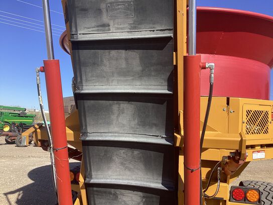 2022 H1135 - 437087,  image number 8