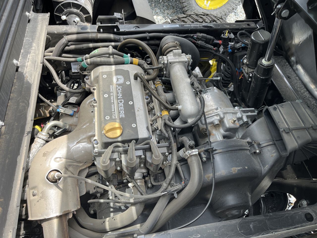 2026 XUV 845R - 441351,  image number 15