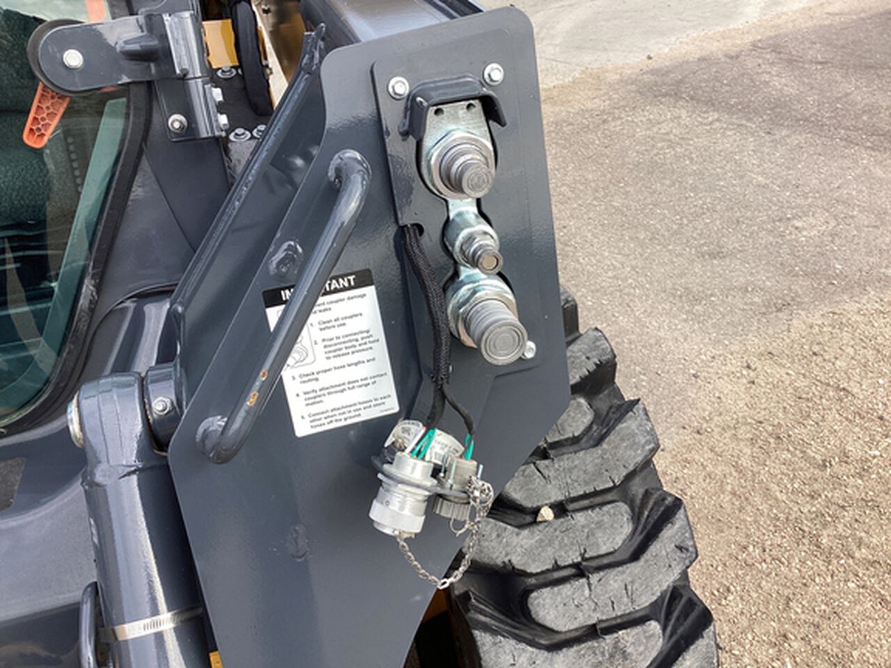 2024 324G - 440308,  image number 16