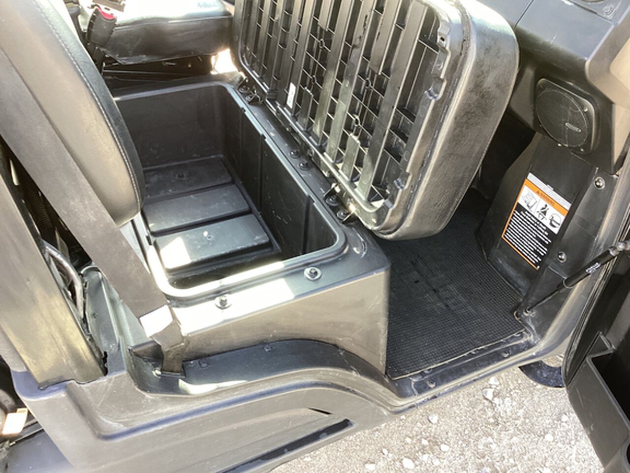 2023 XUV 835M - 441954,  image number 11