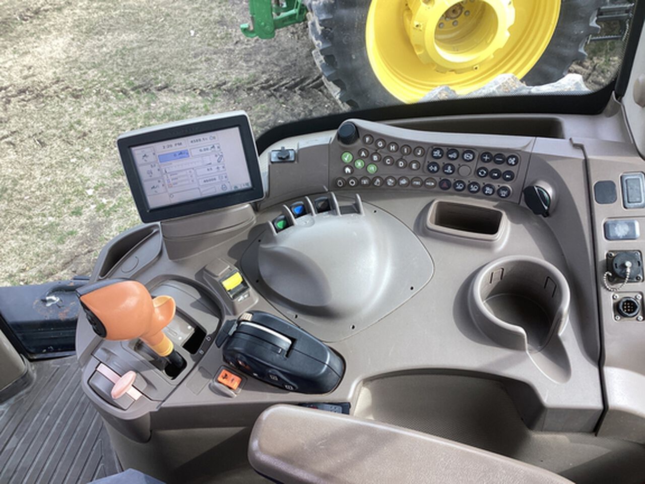 2013 7215R - 430506,  image number 7