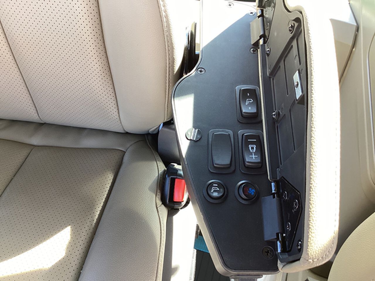 2025 9RX 640 - 442082,  image number 28