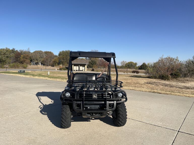 2018 XUV 825E - 435813, 