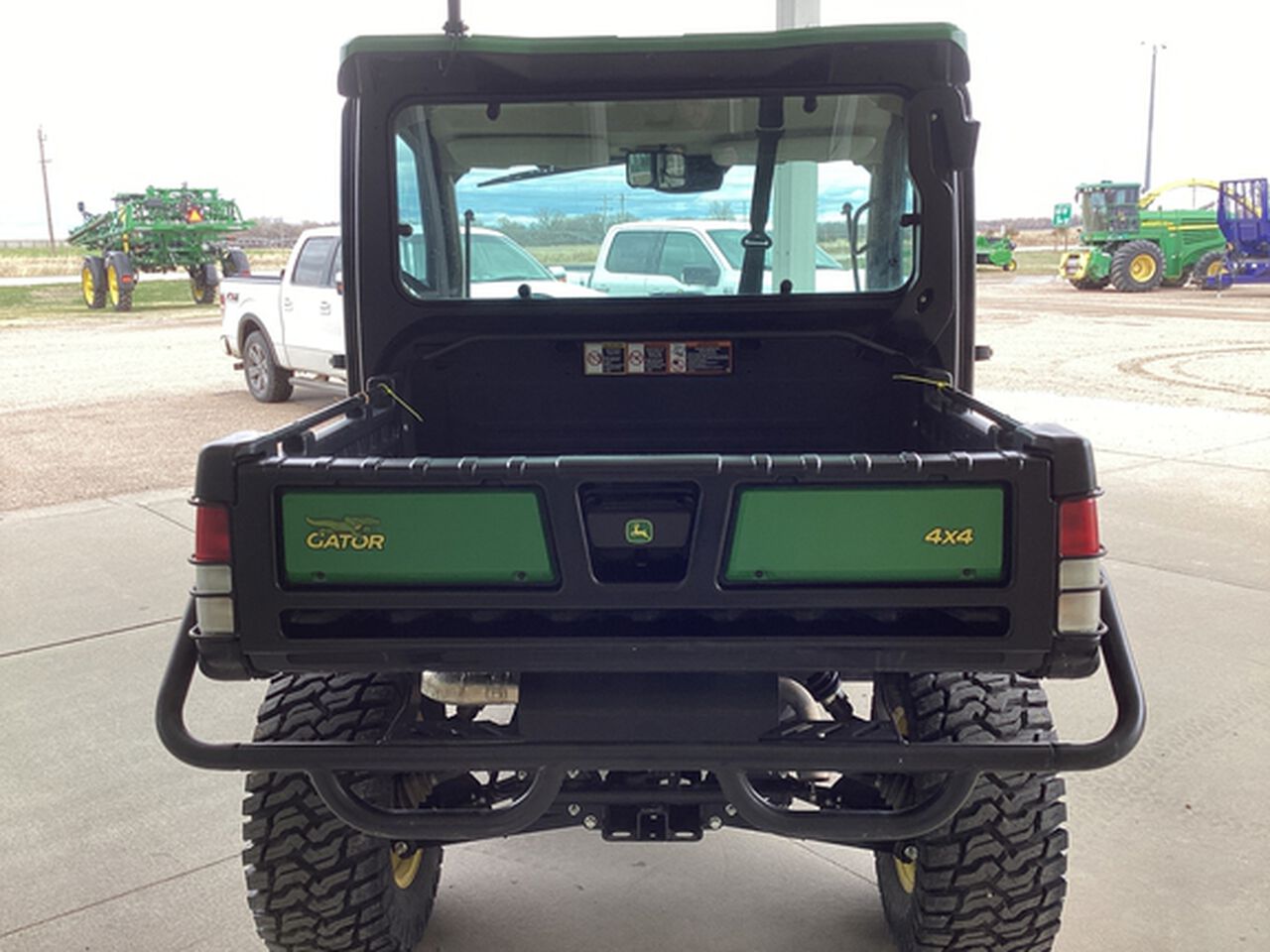2021 XUV 835R - 417522,  image number 4