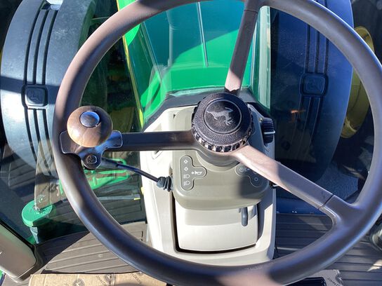 2012 8335R - 442843,  image number 22