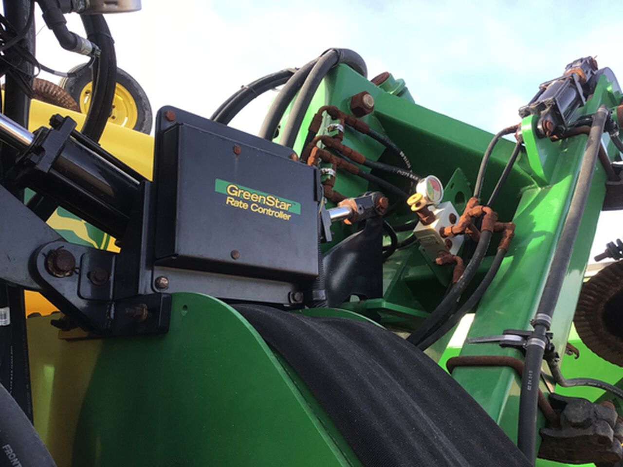 2025 2530L - 442083,  image number 18