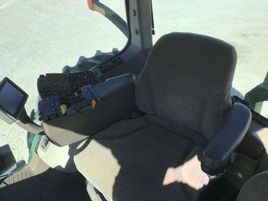 2011 8285R - 431497,  image number 5