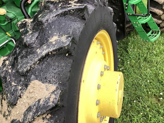 2012 8335R - 440418,  image number 30