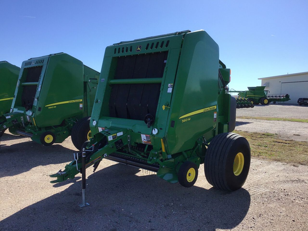 2022 560M - 441915,  image number 2