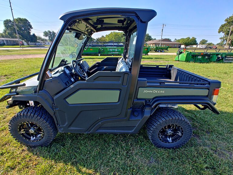 2024 XUV835M - 426596, 