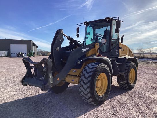 2018 344L - 443275,  image number 2