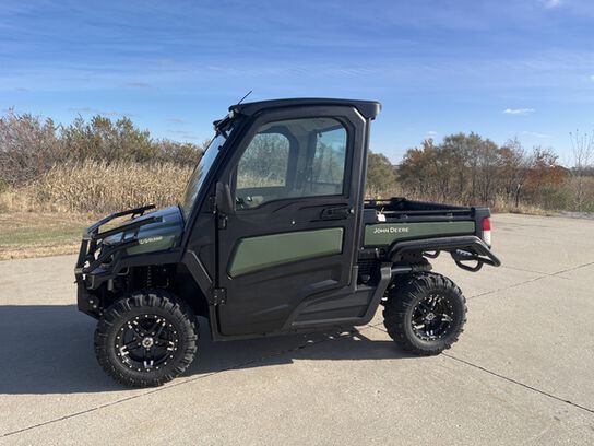 2021 XUV 835R - 438768,  image number 2