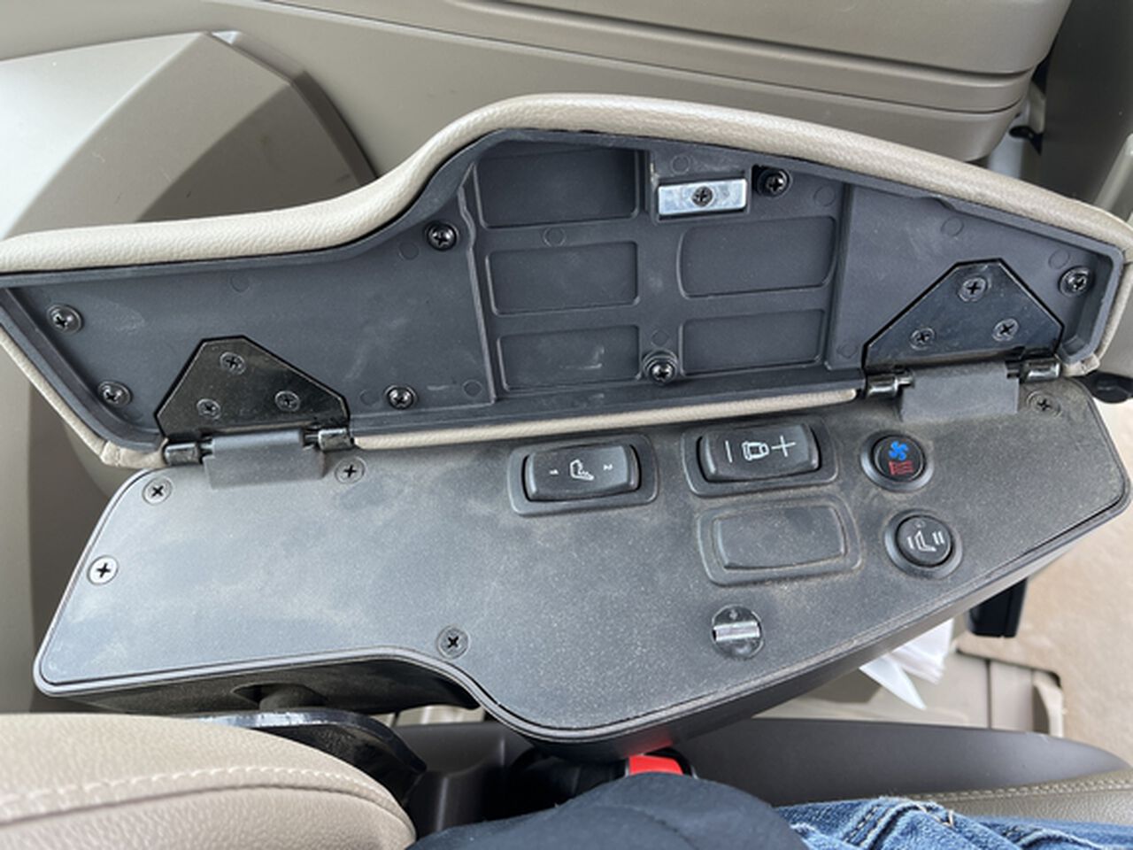 2024 9RX 590 SCRAPER - 418660,  image number 23