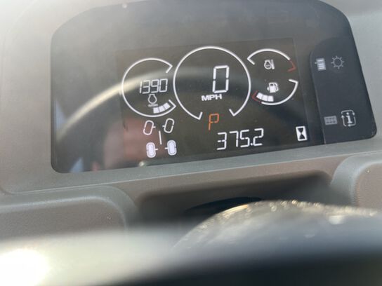 2022 XUV 835R - 399060,  image number 5