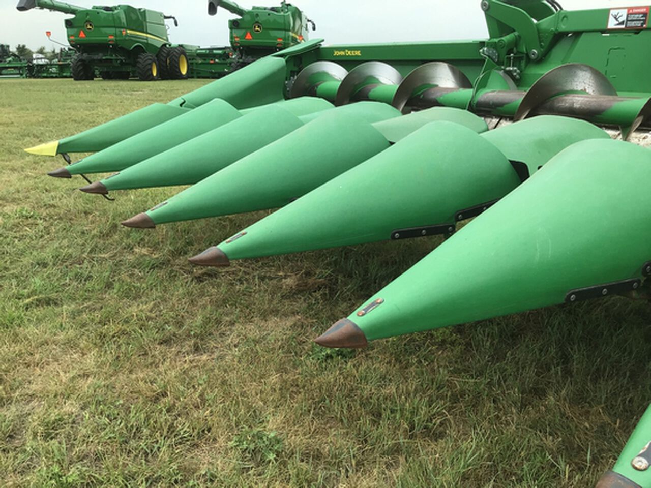 2023 C12F - 440832,  image number 14