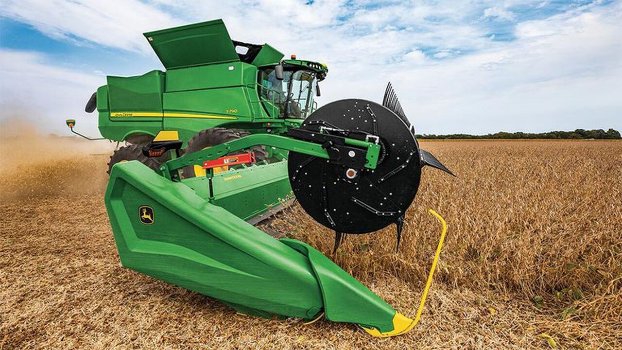 S790 Combine,  image number 0