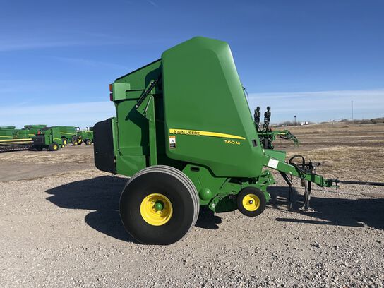 2019 560M - 435496,  image number 3