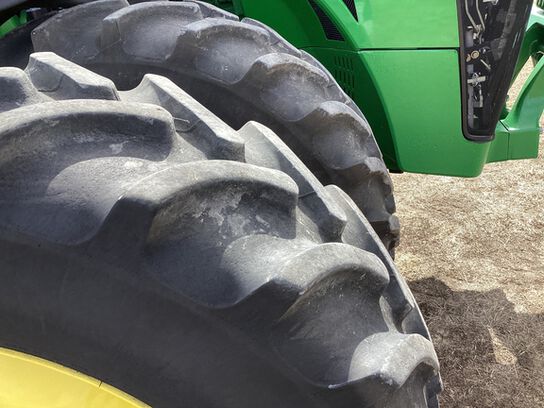 2017 8345R - 437288,  image number 23