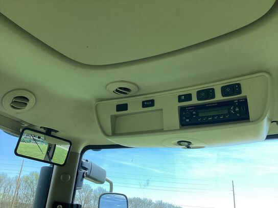 2010 8345R - 420194,  image number 14