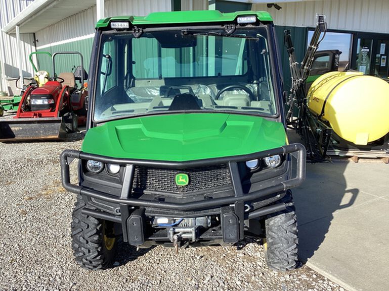 2022 XUV 835R - 413285, 