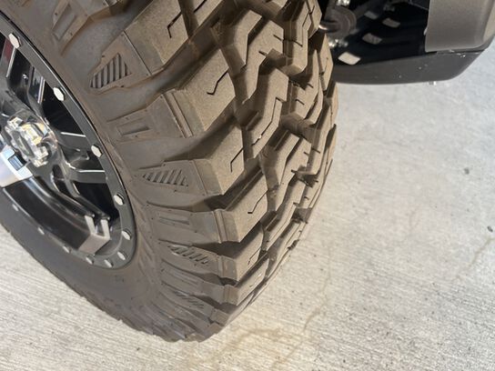 2023 XUV 825M S4 - 411818,  image number 25