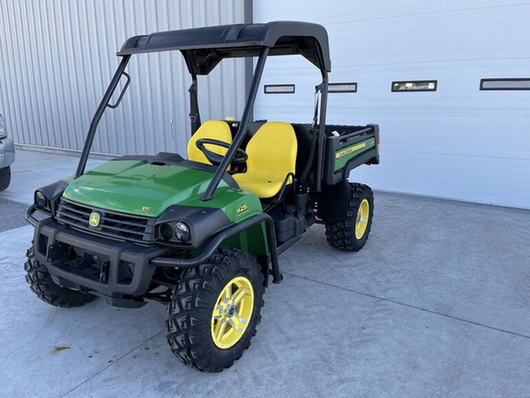 2013 XUV 825I GREEN - 433247, 