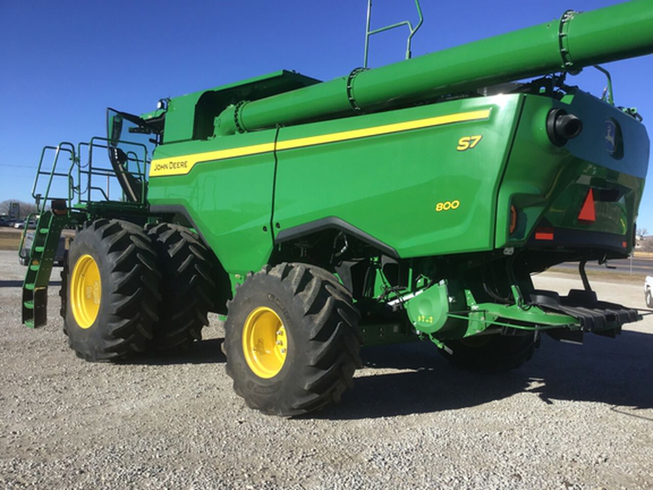 2025 S7 800 - 441972,  image number 3