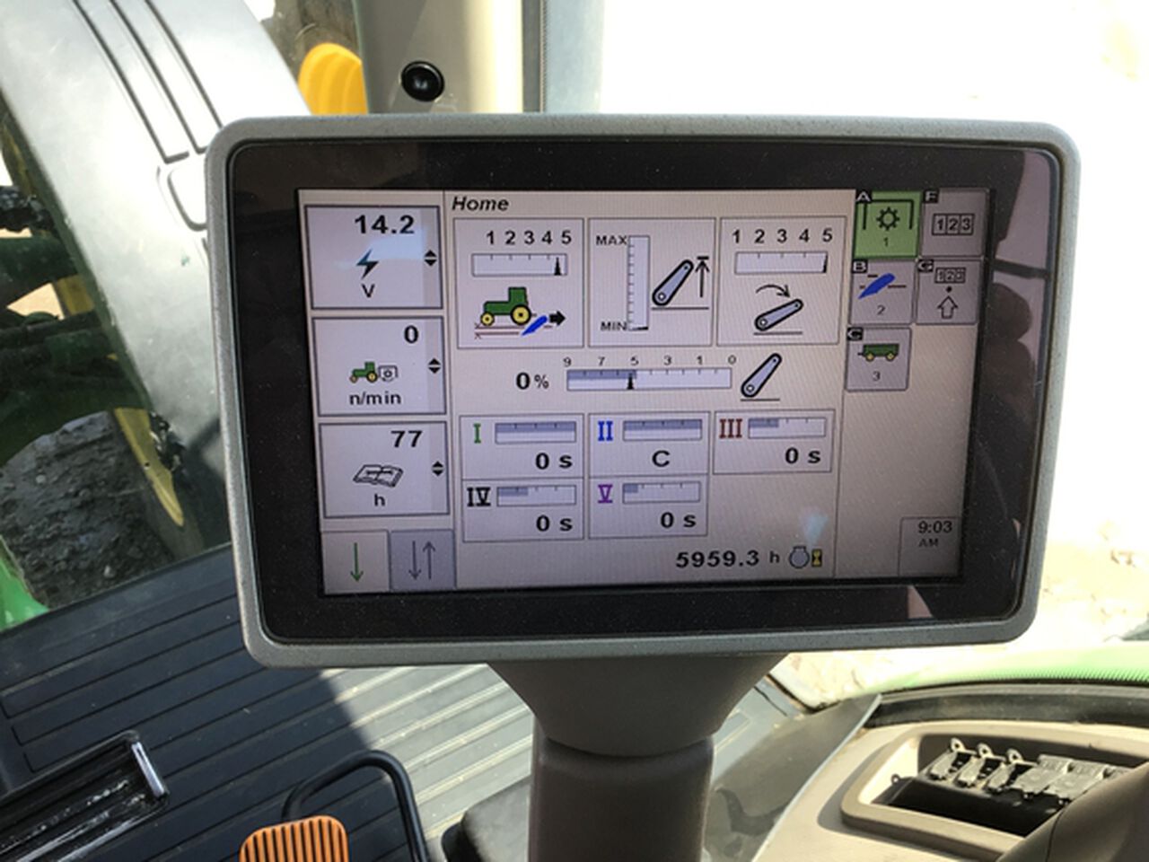 2010 8345R - 418227,  image number 9